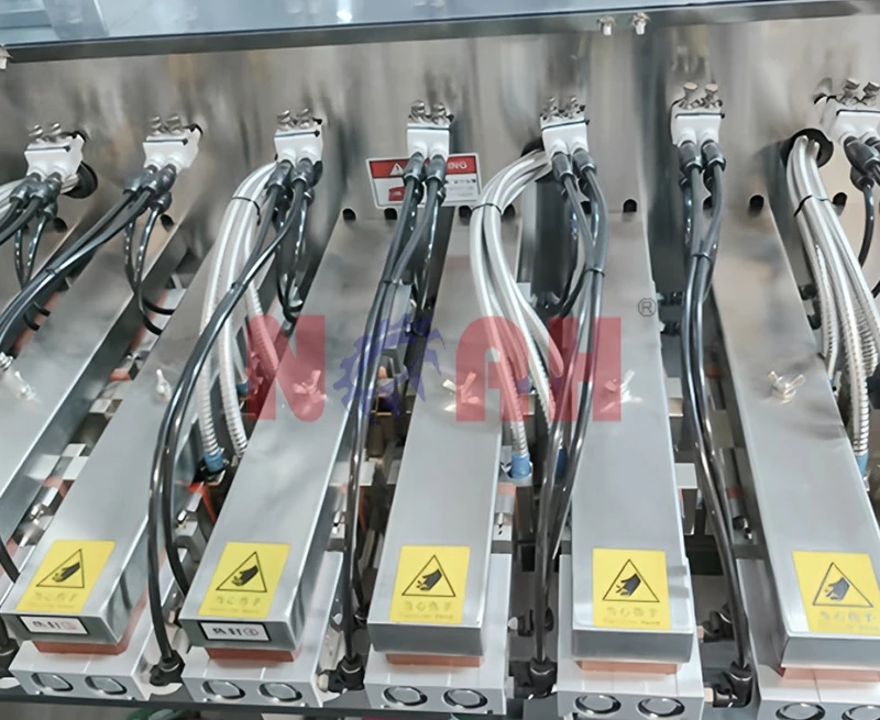 M&aacute;quina empacadora de bolsas para l&iacute;quidos serie LGL